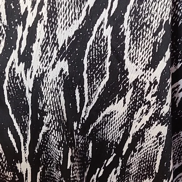 Jennifer Lopez top - Picture 5 of 5